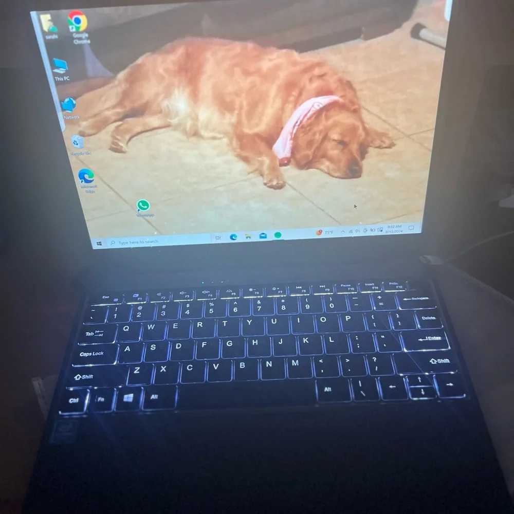 CHUWI laptop Good conditions keyboard lights up